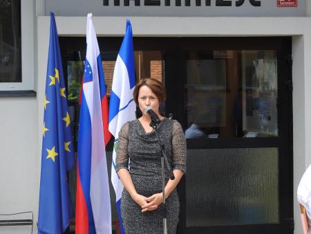 Odkritje spominske plošče na stavbi Osnovne šole Janeza Kuharja Razkrižje 31